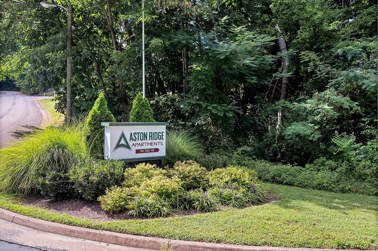 Aston Ridge Apartments — Photo 1
