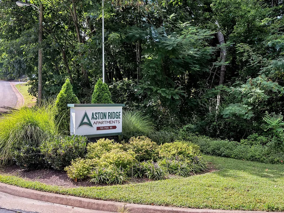 Aston Ridge Apartments