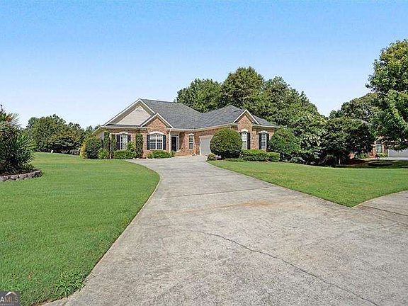 3rd image of 118 Jasmine Way