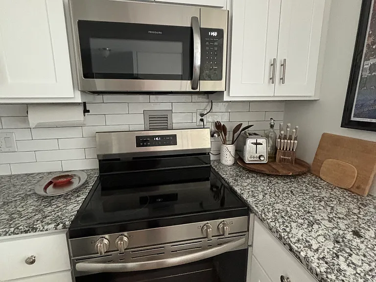 1800 Roundhill Rd #706 — Photo 5