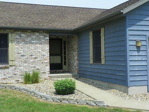 3rd image of 1347 Maiden Ln