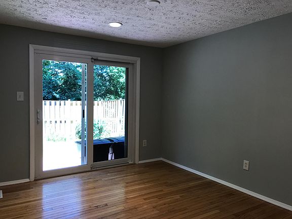 5th image of 6822 Montivideo Square Ct