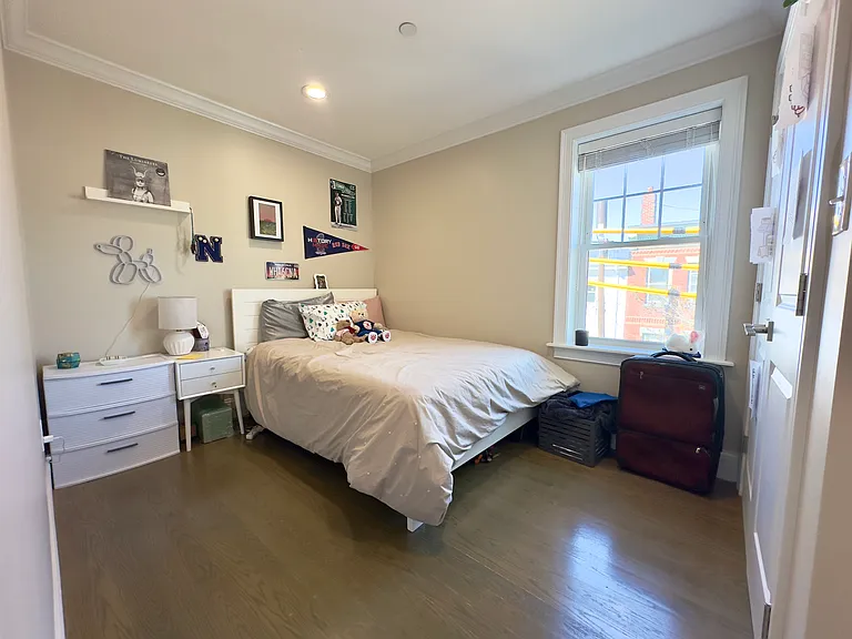 80 Cottage St #3 — Photo 9