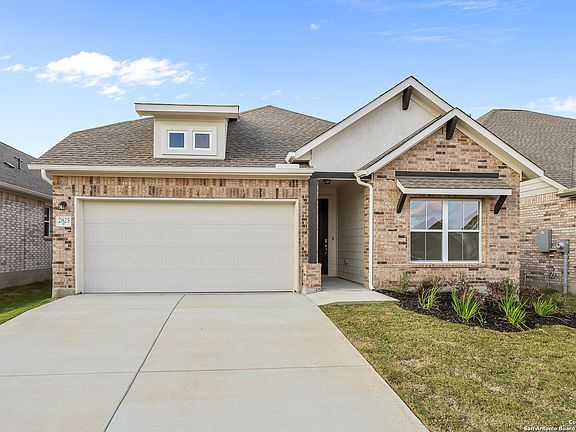2nd image of 2825 Bergamot Dr.