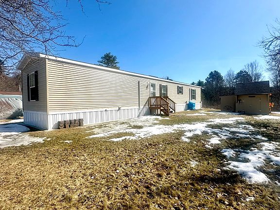 2nd image of 8 Woodland Park