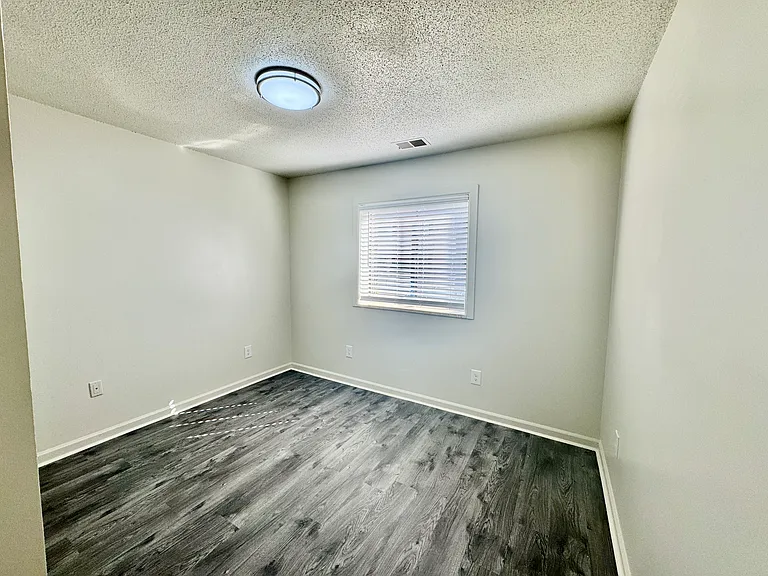 907 True St — Photo 10