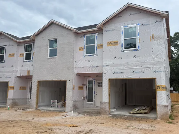 408 Walters Cir #1, Fort Walton Beach, FL 32547