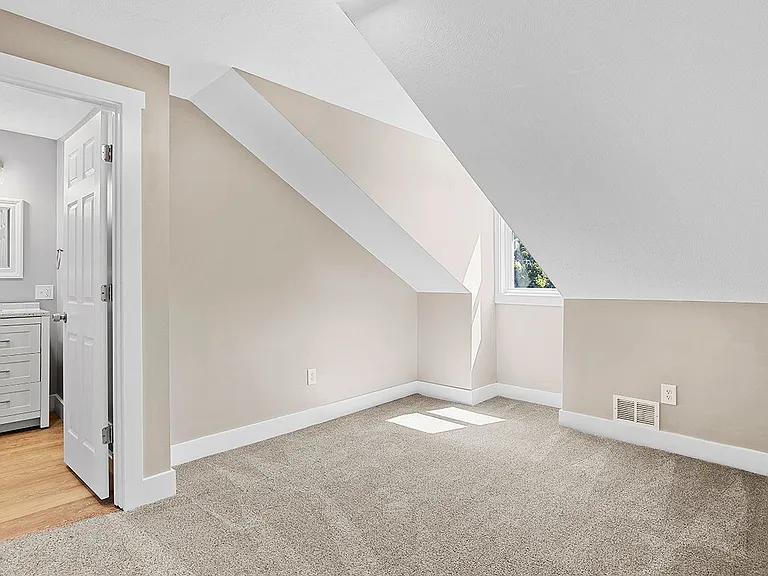 529 Spruce St — Photo 26