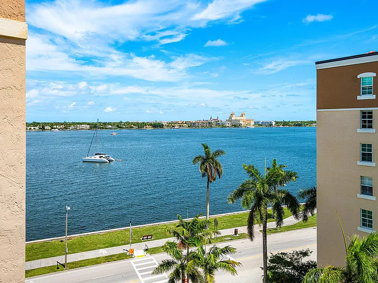 1801 N Flagler Dr #835 — Photo 34