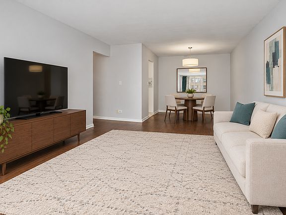 4th image of 6171 N Sheridan Rd APT 2104
