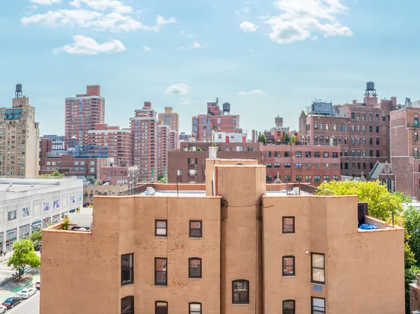 251 East 32nd Street image 8 of 10