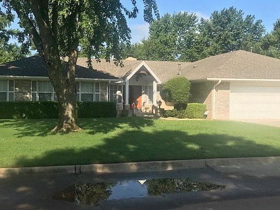 3rd image of 3409 Fairway Dr