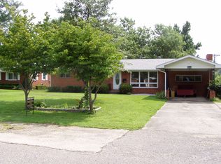 111 Bain Cir, Dexter, MO 63841