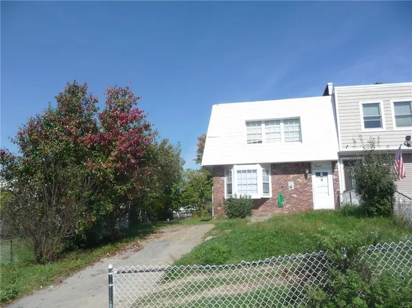 18 Chaucer Court, Middletown, NY 10941