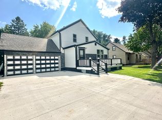120 W Okabena St, Worthington, MN 56187