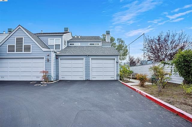 1st image of 23 Dory Ln