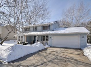 393 Travellers Run, Burlington, WI 53105