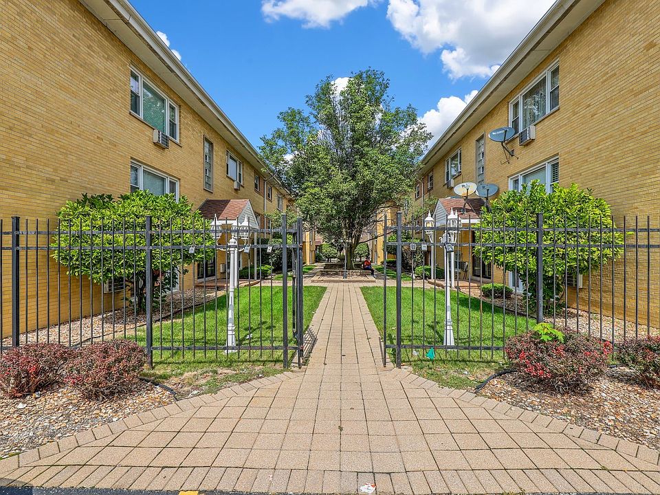 1st image of 6630 W 95th St APT 2D