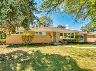 8819 W 93rd St, Hickory Hills, IL