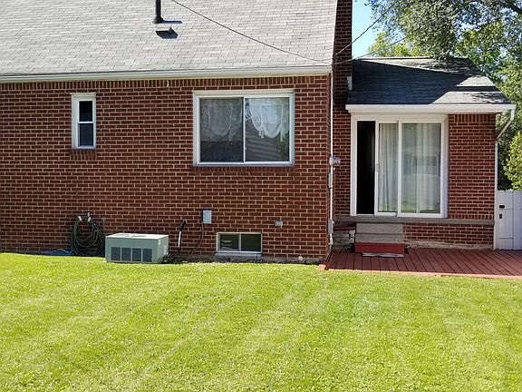2nd image of 413 Sewell Dr