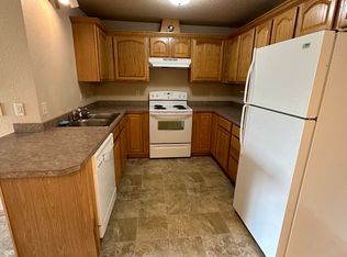 4020 McKenzie Dr SE UNIT 2, Mandan, ND 58554