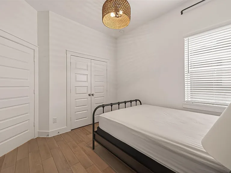 18406 Generous Ln — Photo 19