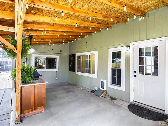 3rd image of 1110 Maclean Street