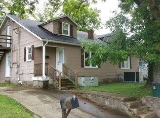 108 & 110 Vine St, Camden, TN 38320