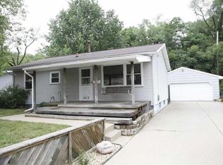 1413 Arthur St, Pekin, IL 61554