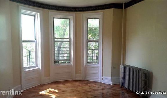 2-1056 Clay Ave-001