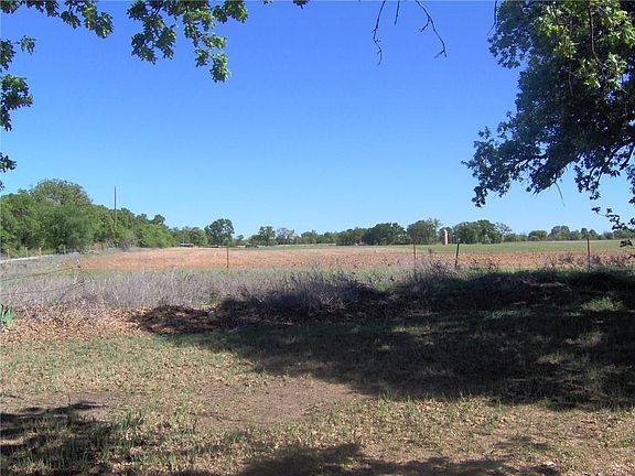 4th image of 501 County Road 196