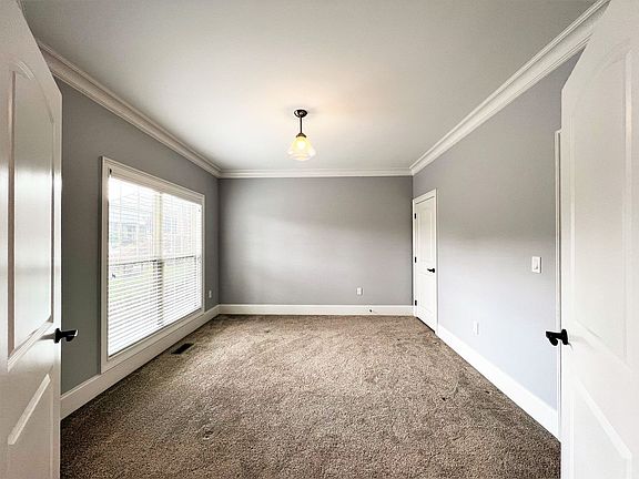 3rd image of 1121 Andalusian Way