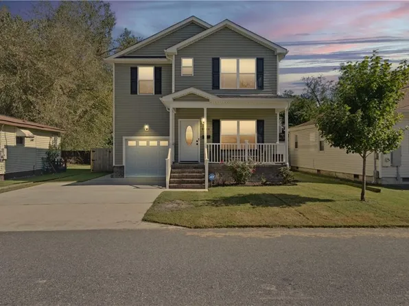 1011 Melton St, Chesapeake, VA 23324