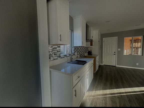 3rd image of 5812 Gotham St