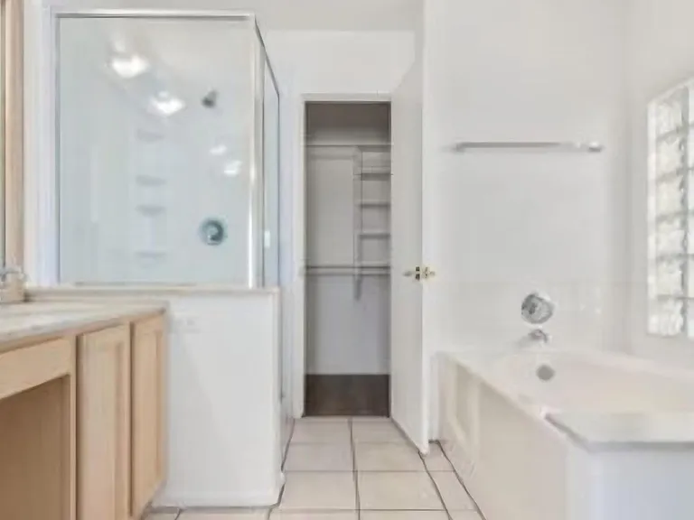 6373 W Irma Ln — Photo 14