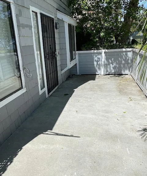 1051 N Newport Ave #2 — Photo 5