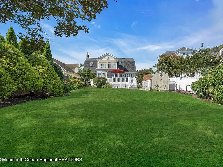 64 Curtis Ave — Photo 48