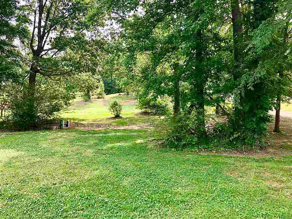 2nd image of 804 E Haven Dr
