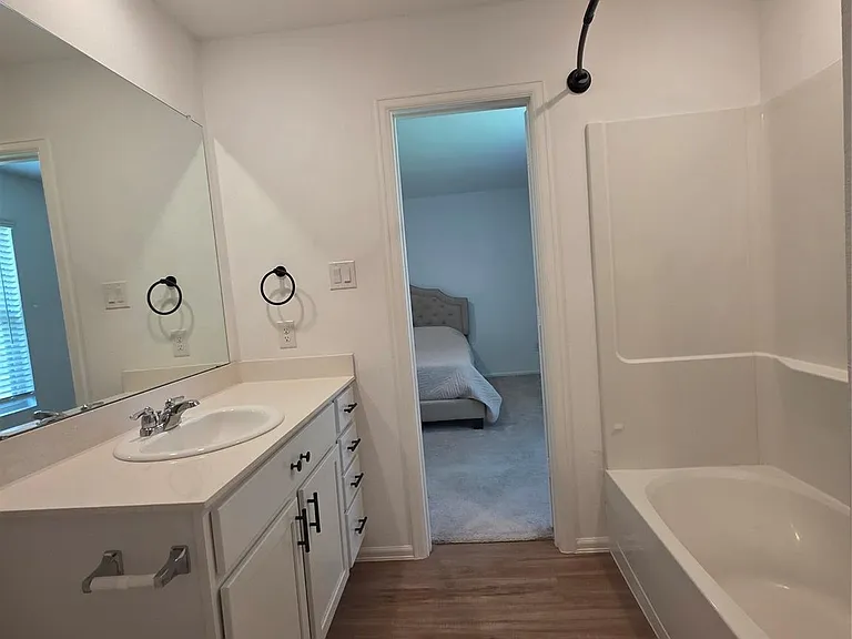 314 Riverwood Village Ln — Photo 16