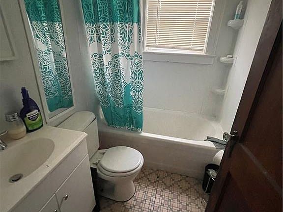 5th image of 2821 E 67th St