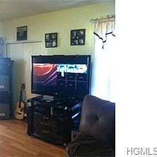 3rd image of 630 Saint Lawrence Ave