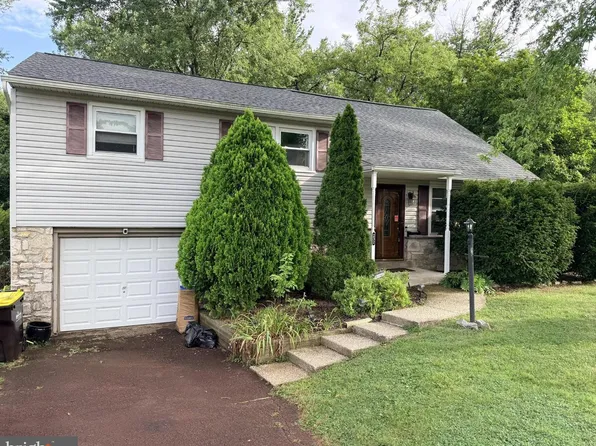 232 Woodlawn Dr, Lansdale, PA 19446