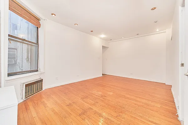 Rented by Living New York | media 51