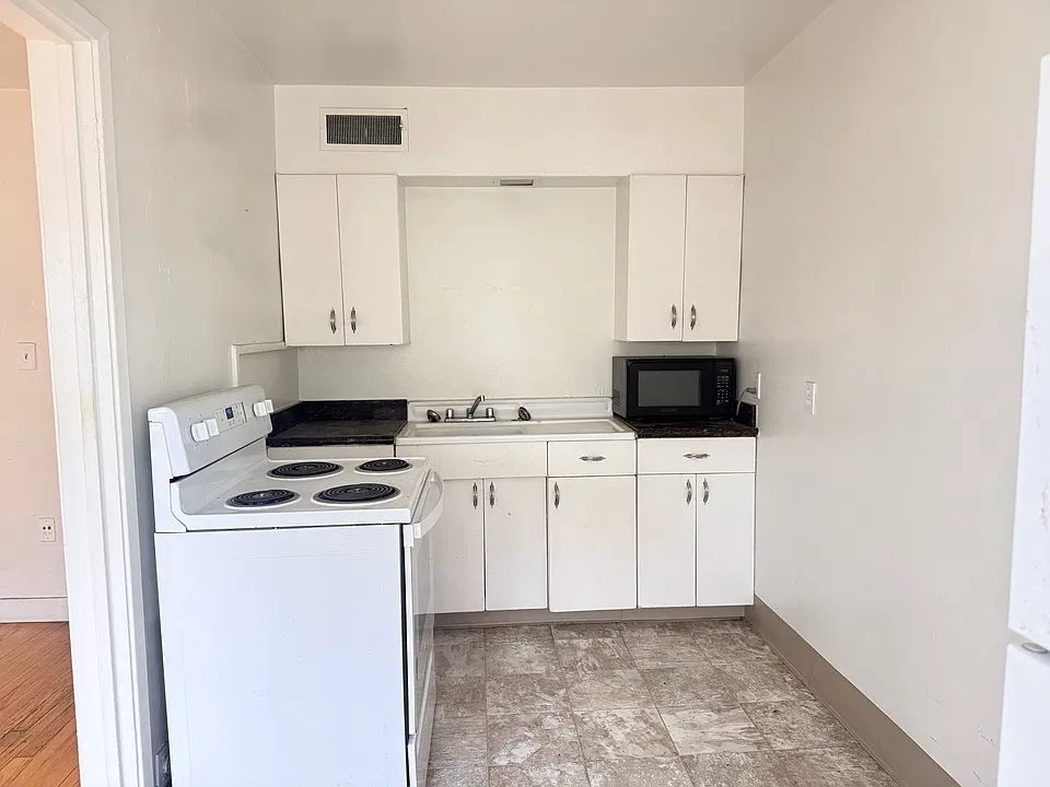 1824 Van Ness Ave #202