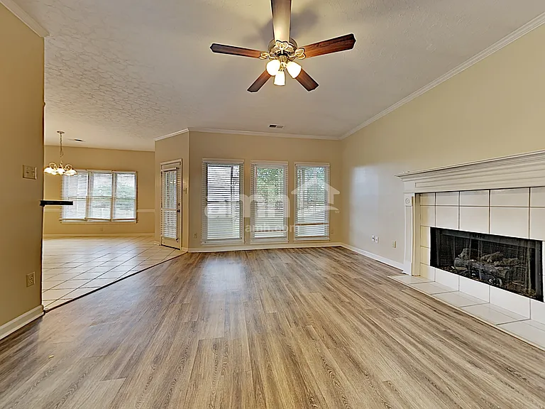 1507 Cider House Ln — Photo 6