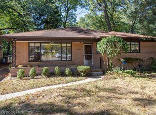 24311 Majestic St, Oak Park, MI 48237