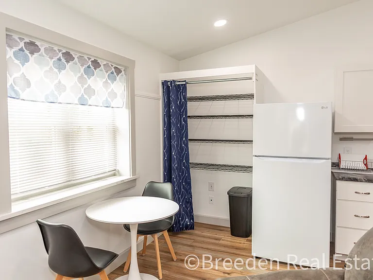 129 California St #1 — Photo 8