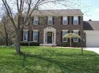 572 Bucknell Ct, Rochester Hills, MI 48309