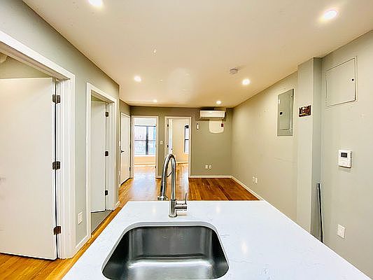 3rd image of 126-15 Jamaica Ave #2A