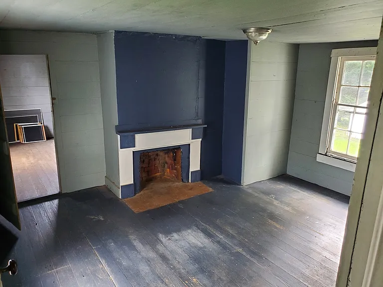 Upstairs Bedroom #3